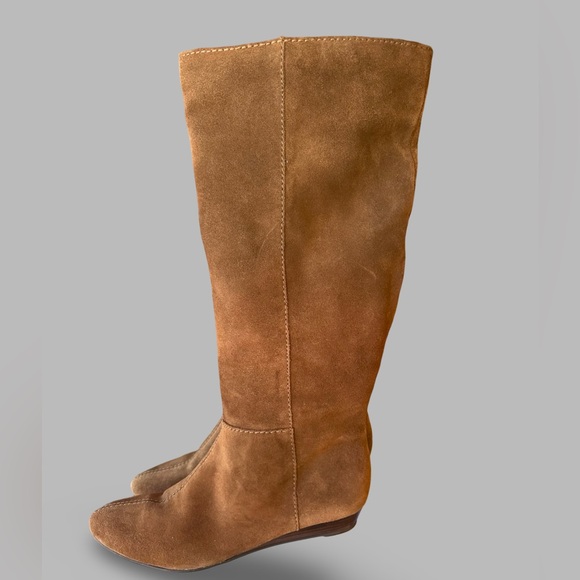 Vintage y2k BCBGeneration Brown Suede Kitten Stacked Heel Knee Boots Sz 8.5 - Picture 2 of 8